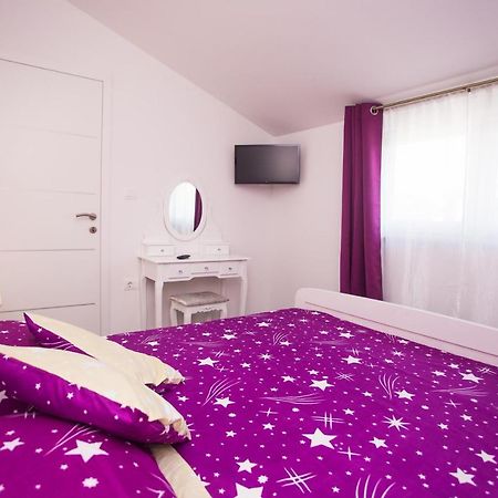 App Sara Apartment Kanfanar Ngoại thất bức ảnh