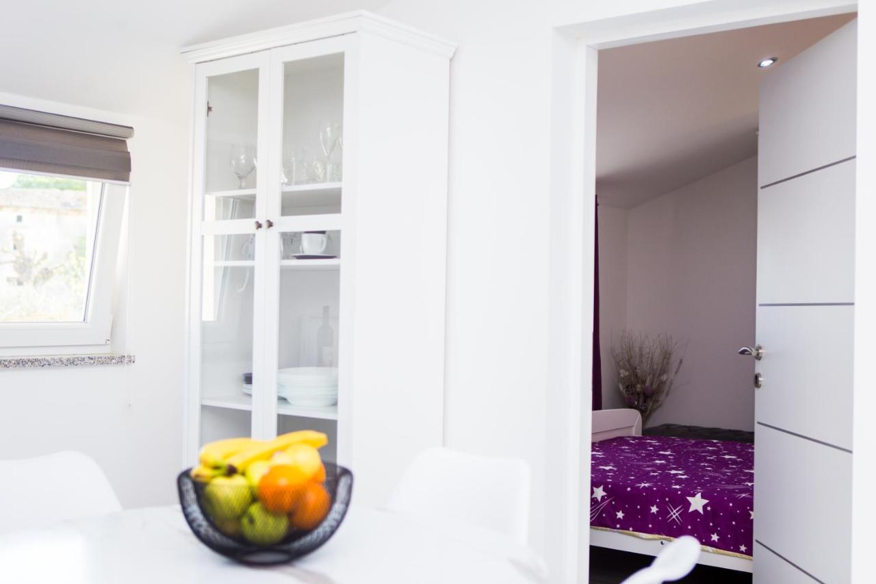 App Sara Apartment Kanfanar Ngoại thất bức ảnh