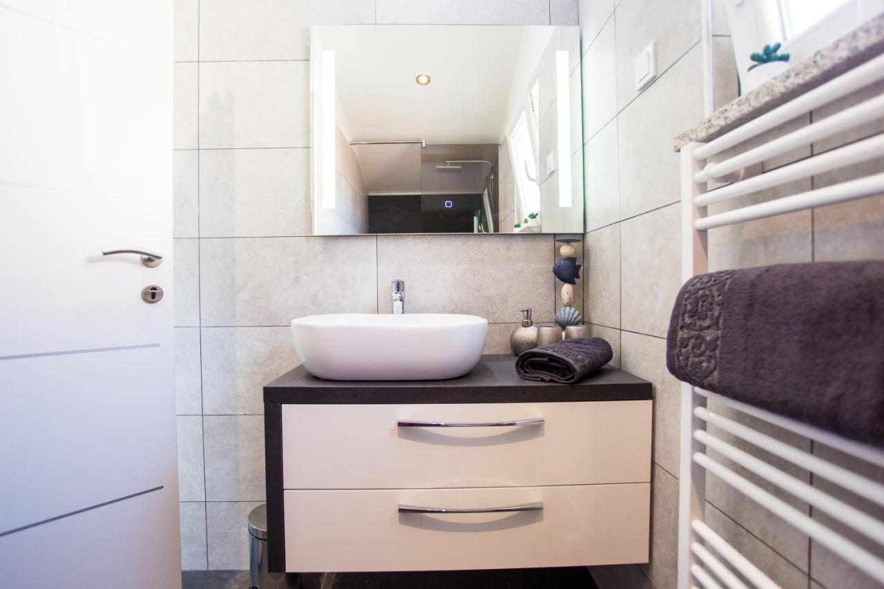 App Sara Apartment Kanfanar Ngoại thất bức ảnh